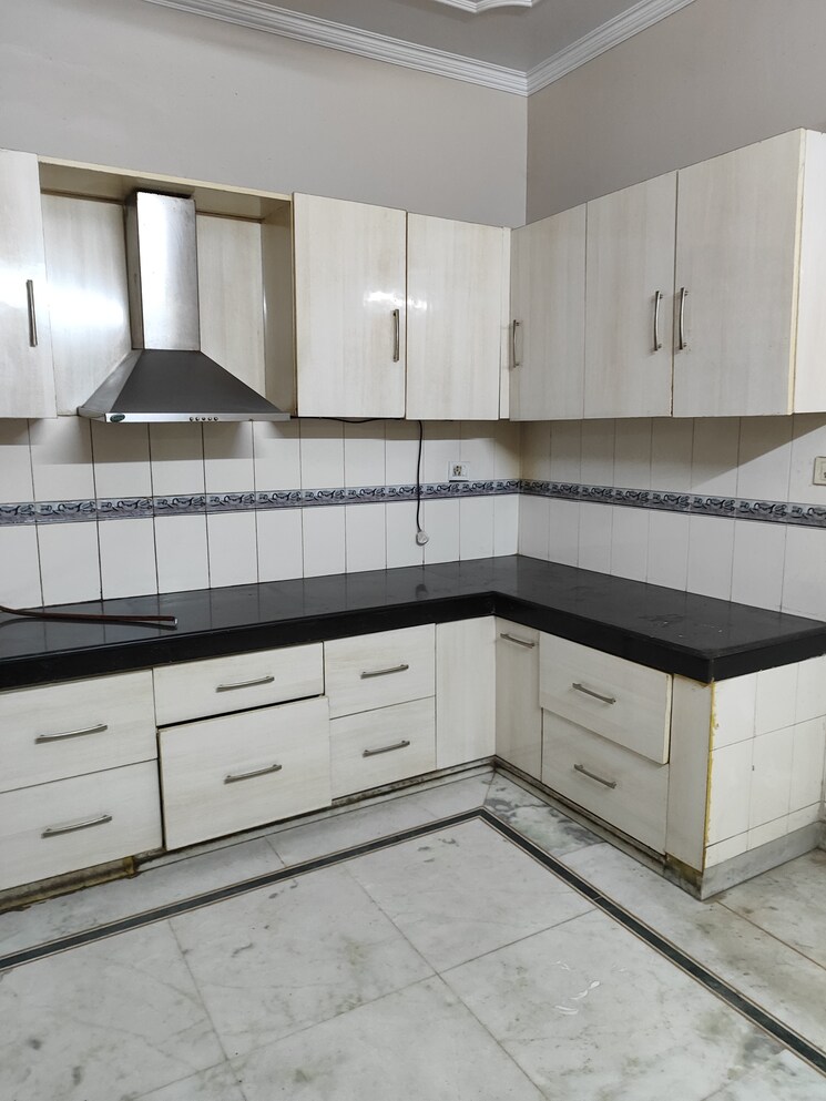 Kitchen, rwa-apartments-sector-26 3 Bedroom 1650 Sq.Ft. Villa In Sector 26 Noida 9736907