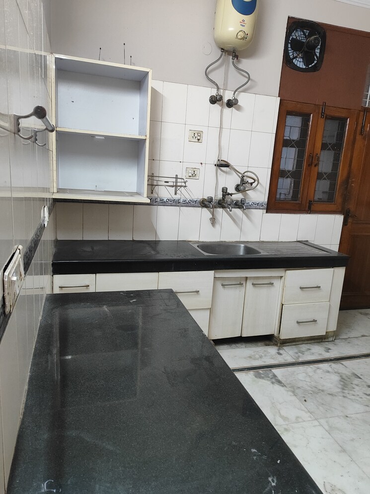 Kitchen, rwa-apartments-sector-26 3 Bedroom 1650 Sq.Ft. Villa In Sector 26 Noida 9736907
