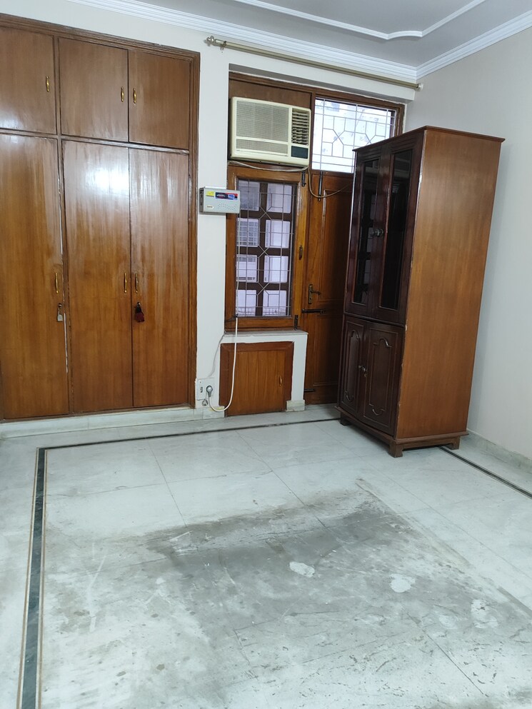 Room, rwa-apartments-sector-26 3 Bedroom 1650 Sq.Ft. Villa In Sector 26 Noida 9736907