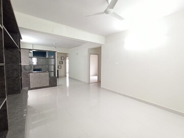 Room in 3 BHK Apartment at Abhee Nandana, Harlur – for Rent