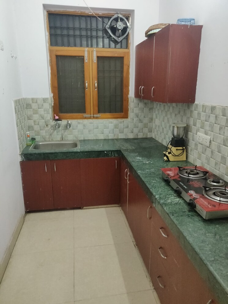 Kitchen, gomti nagar 2 Bedroom 1100 Sq.Ft. Builder Floor In Gomti Nagar Lucknow 9736922