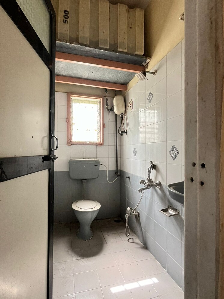 Bathroom, new-brahmand-phase-7-chs 2 Bedroom 850 Sq.Ft. Apartment In Brahmand Thane 9737031