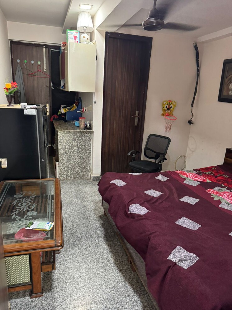 Bedroom, sector 23 3 Bedroom 1850 Sq.Ft. Builder Floor In Sector 23 Gurgaon 9737092