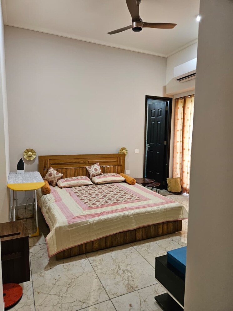 Bedroom, dasnac-burj 3.5 Bedroom 2510 Sq.Ft. Apartment In Sector 75 Noida 9737102