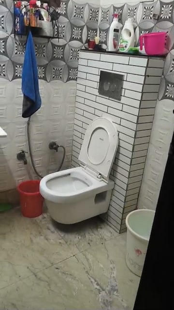 Bathroom in 3 BHK Builder Floor at Rohini Sector 25 – for Rent