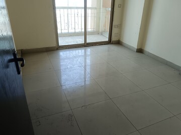 Room in 2 BHK Apartment at Mahagun Mascot, Sain Vihar – for Rent