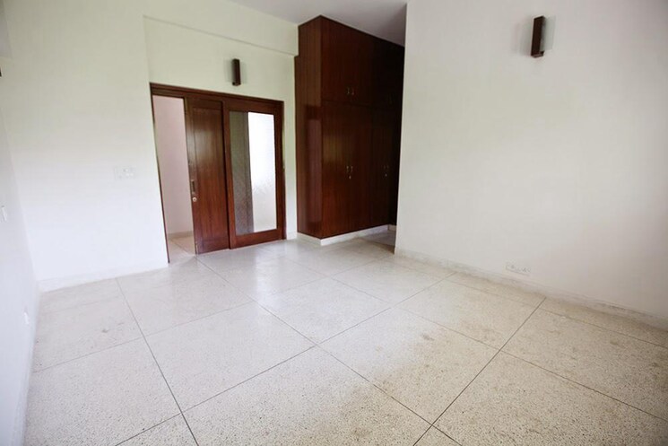 Room, greater kailash 3 Bedroom 4500 Sq.Ft. Builder Floor In Greater Kailash Delhi 9737176
