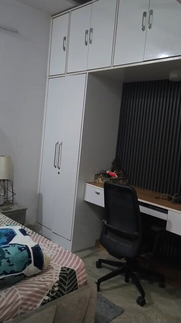 Master Bedroom in 3 BHK Builder Floor at Rohini Sector 25 – for Sale