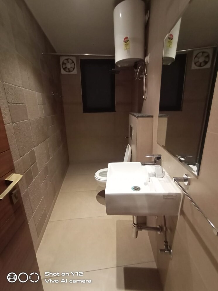 Bathroom, greater kailash i 4 Bedroom 500 Sq.Yd. Builder Floor In Greater Kailash I Delhi 9737193