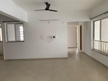 Room in 2.5 BHK Apartment at Pashankar Yin Yang, Kharadi – for Rent