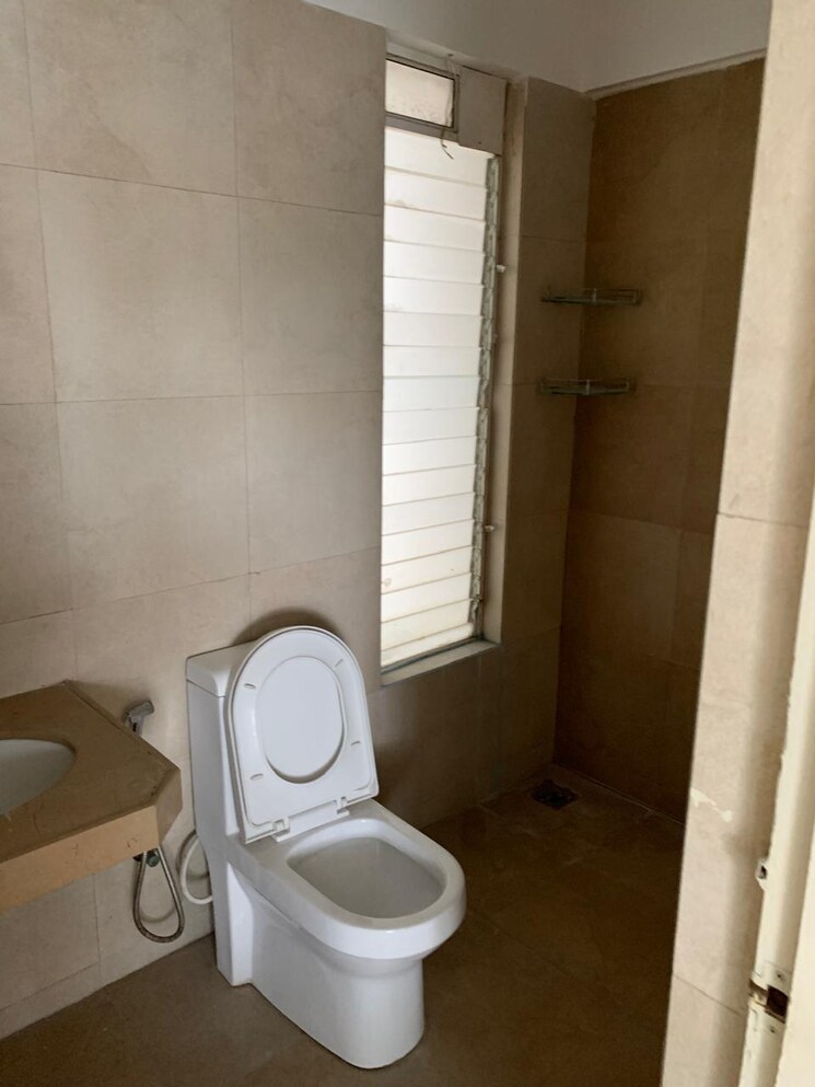 Bathroom, pashankar-yin-yang 2.5 Bedroom 1450 Sq.Ft. Apartment In Kharadi Pune 9737233