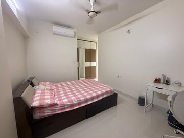 Bedroom in 2 BHK Apartment at Rustomjee Urbania Azziano, Thane West – for Rent