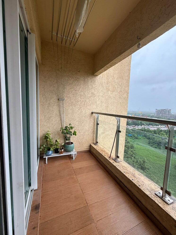 Balcony, rustomjee-urbania-azziano 2 Bedroom 851 Sq.Ft. Apartment In Thane West Thane 9737293