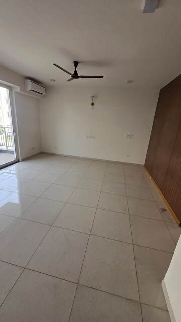 Bathroom in 4 BHK Villa at Godrej Golf Link Villas, Sector 27 Yamuna Expressway – for Rent