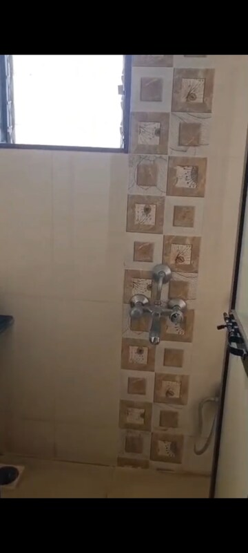 Furnished Amenities in 1 BHK Apartment at Amogh Adjure Apartment, Vile Parle East – for Rent