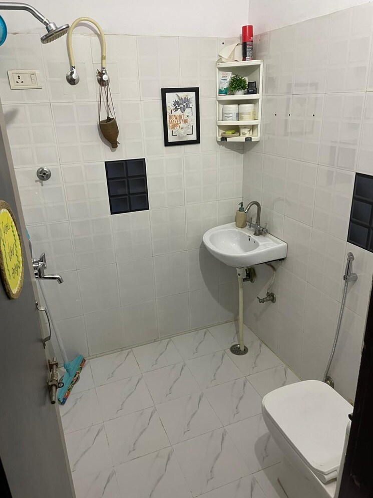 Bathroom, sanjay nagar 3 Bedroom 1300 Sq.Ft. Apartment In Sanjay Nagar Jaipur 9737347