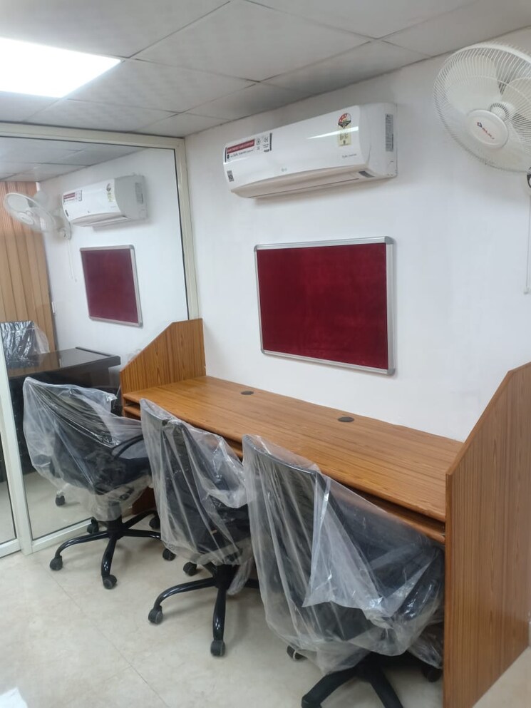 Team Area, hemkunt colony Commercial Co Working Space 385 Sq.Ft. In Hemkunt Colony Delhi 9737378