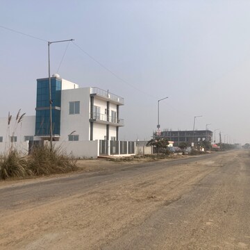  Plot – Exterior View View at Sector 18 Yamuna Expressway - for Sale