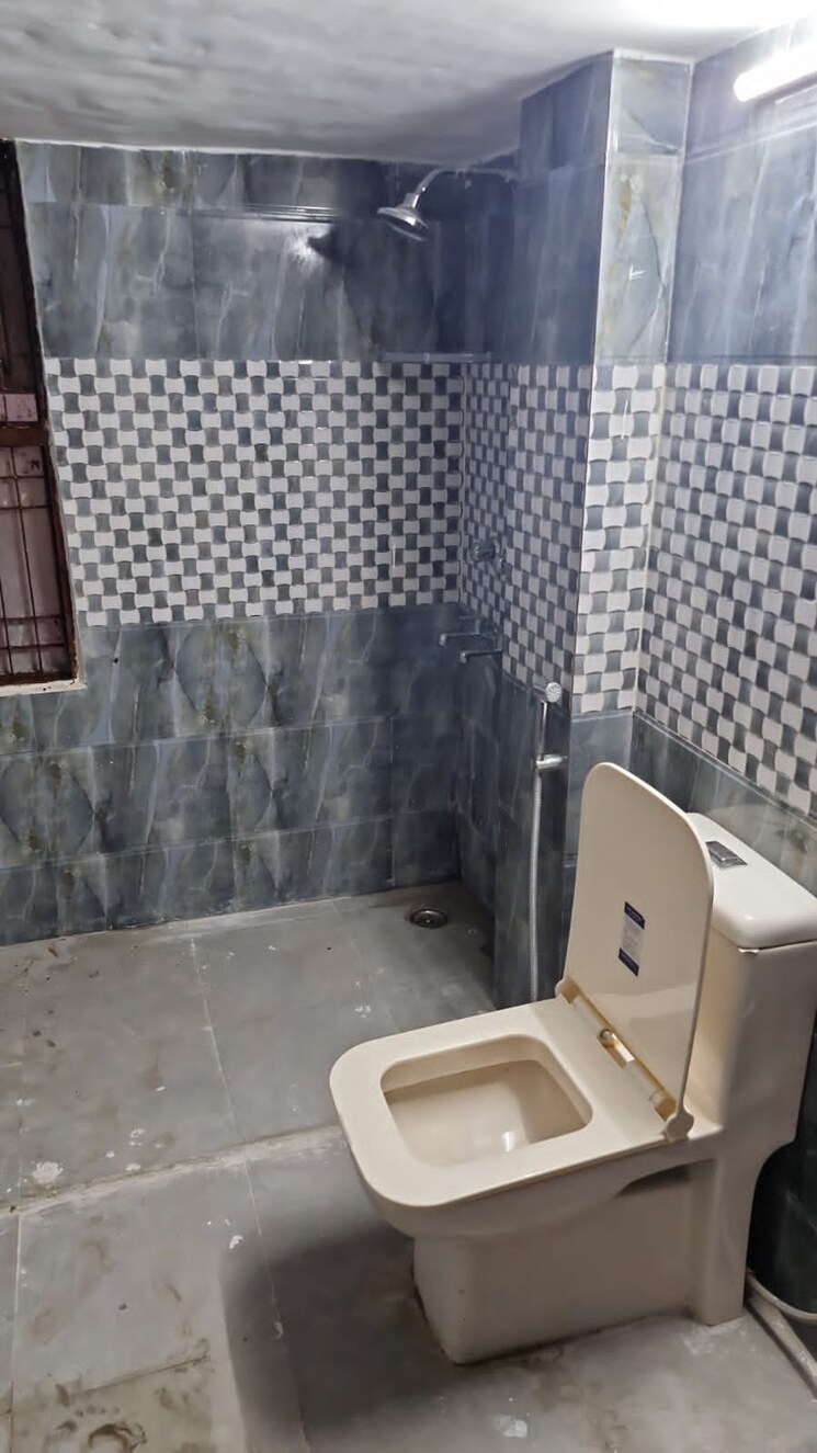 Team Area, dlf-queens-court 3 Bedroom 208 Sq.Yd. Builder Floor In Greater Kailash ii Delhi 9737388