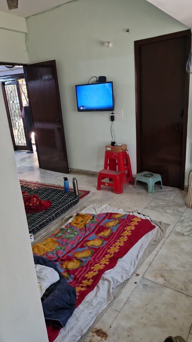 Bedroom, dlf-queens-court 3 Bedroom 208 Sq.Yd. Builder Floor In Greater Kailash ii Delhi 9737388