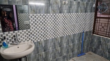 Bathroom in 3 BHK Builder Floor at DLF Queens Court, Greater Kailash ii – for Rent