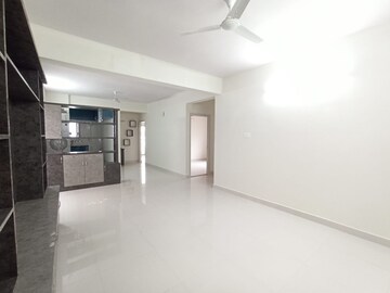 Room in 3 BHK Apartment at Abhee Nandana, Harlur – for Rent