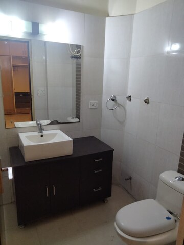 Team Area in 3 BHK Builder Floor at DLF Queens Court, Greater Kailash ii – for Rent