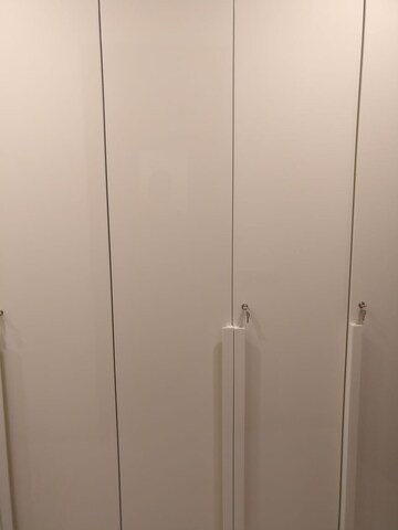 Furnished Amenities in 3 BHK Builder Floor at Defence Colony – for Rent