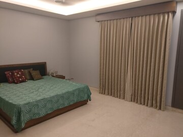 Bedroom in 3 BHK Builder Floor at Defence Colony – for Rent