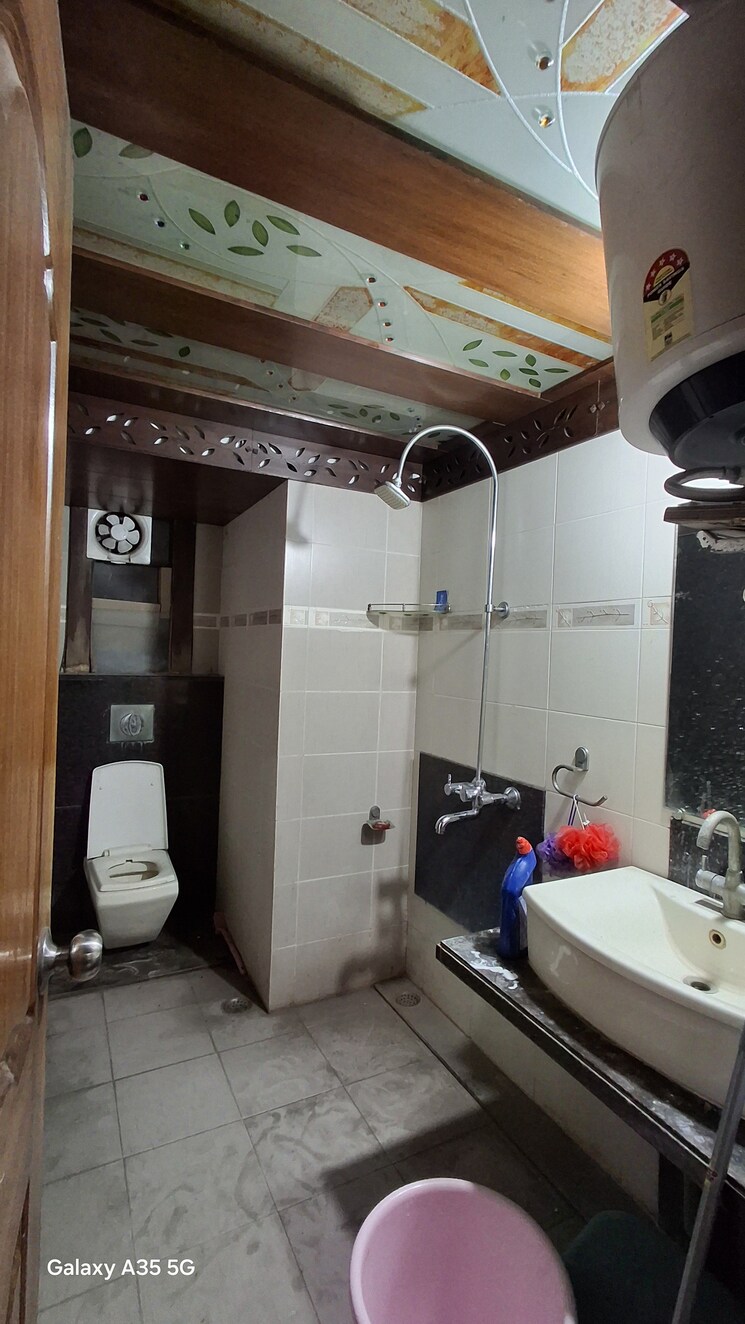 Master Bedroom, shankar nagar 3 Bedroom 1800 Sq.Ft. Apartment In Shankar Nagar Raipur 9737498