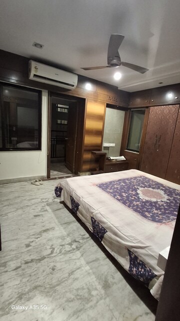 Staircase in 3 BHK Apartment at Shankar Nagar – for Rent