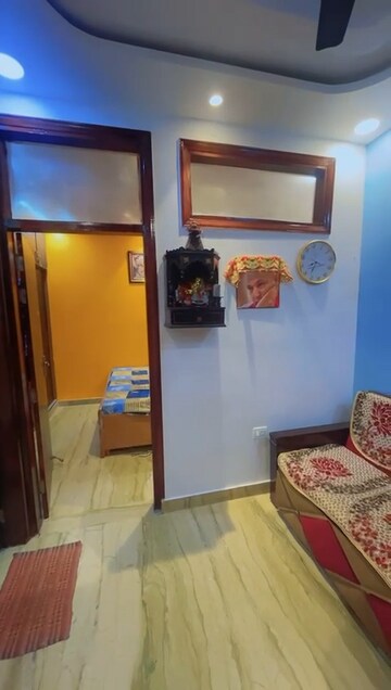 Furnished Amenities in 1.5 BHK Builder Floor at Rohini Sector 23 – for Sale