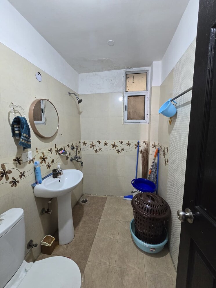 Attached Bathroom, prateek-wisteria 2 Bedroom 955 Sq.Ft. Apartment In Sector 77 Noida 9737558