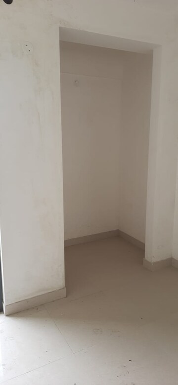 Room in 3 BHK Apartment at The Ecos, New Town – for Sale