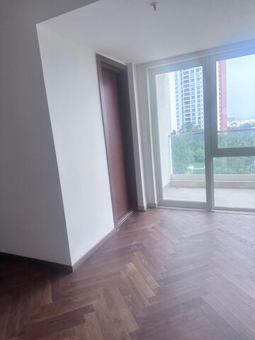 Room in 4 BHK Apartment at Prestige White Meadows, Whitefield – for Rent