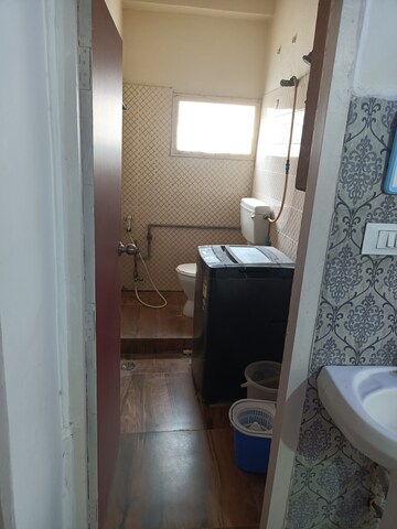 Bathroom in 3 BHK Apartment at Banjara Hills – for Rent
