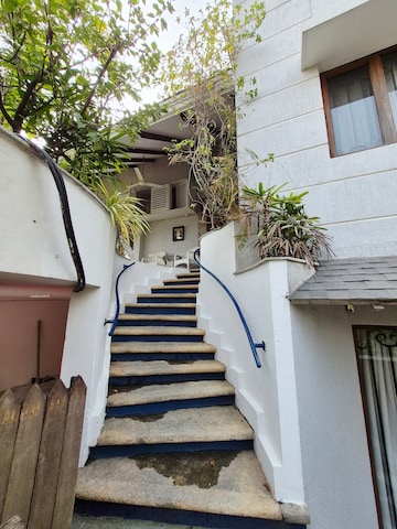 Balcony in 4 BHK Independent House at Banjara Hills – for Rent