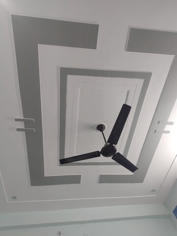 Room in 2.5 BHK Independent House at Gomti Nagar – for Rent