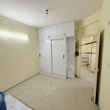 Room in 3 BHK Apartment at Pyramid Altia, Sector 70a – for Rent