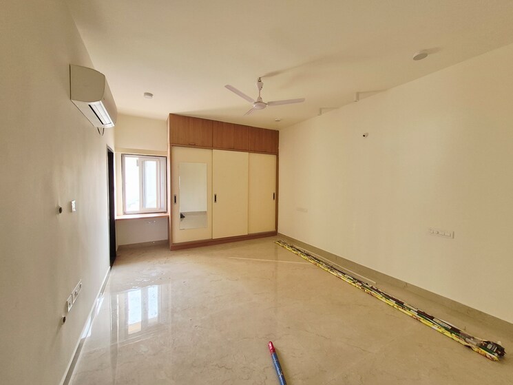 Room, banjara hills 3 Bedroom 1600 Sq.Ft. Apartment In Banjara Hills Hyderabad 9737582