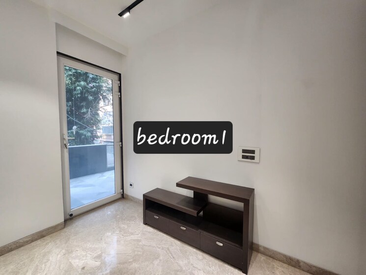 Room, lajpat nagar iii 3 Bedroom 1800 Sq.Ft. Builder Floor In Lajpat Nagar Iii Delhi 9737635
