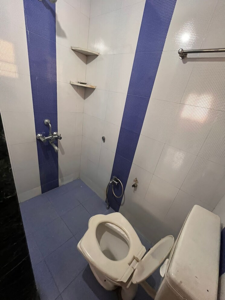 Bathroom, wadgaon sheri 1 Bedroom 595 Sq.Ft. Apartment In Wadgaon Sheri Pune 9737634