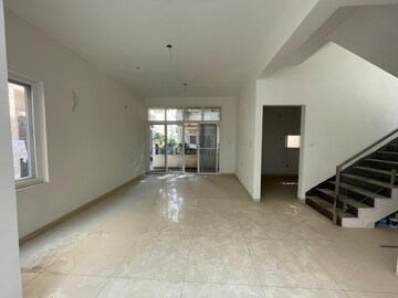 Room in 4 BHK Villa at Radhey Sancia, Tellapur – for Sale