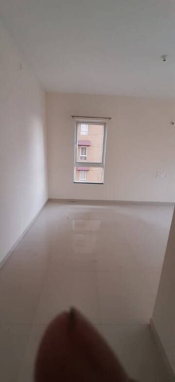 Room in 3 BHK Apartment at Nyati Elysia, Kharadi – for Rent