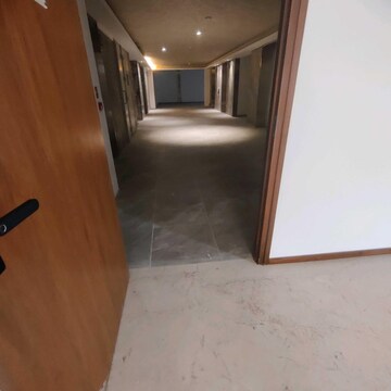 Room in 4 BHK Apartment at Rustomjee Crown, Gokhale Road – for Rent