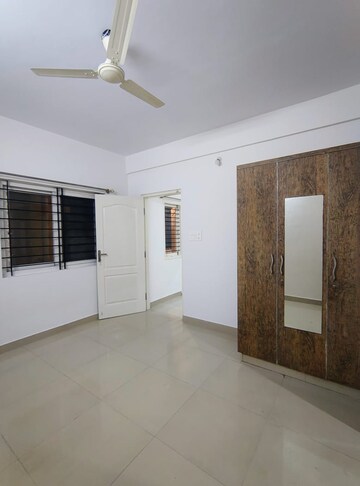 Room in 1 BHK Builder Floor at Hsr Layout Sector 3 – for Rent