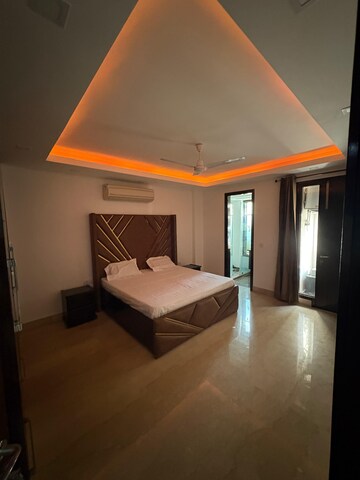 Room in 3 BHK Builder Floor at Greater Kailash – for Rent