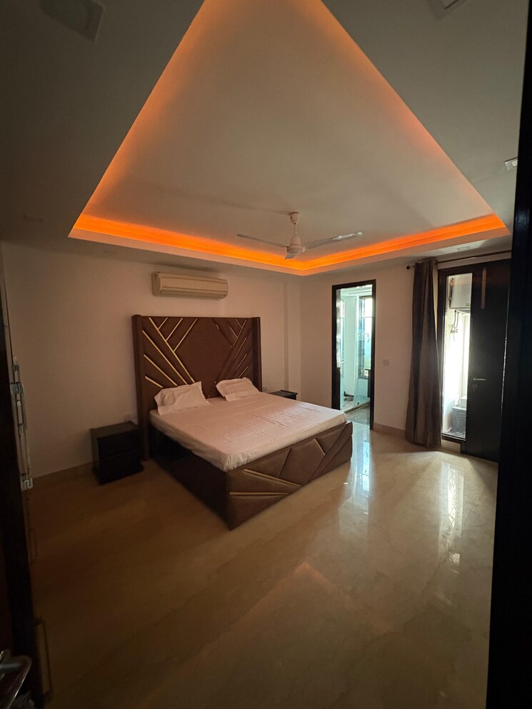Room, greater kailash 3 Bedroom 1800 Sq.Ft. Builder Floor In Greater Kailash Delhi 9737865