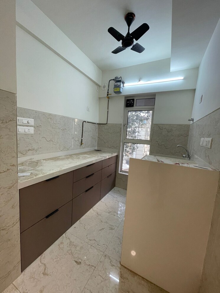 Kitchen, jp-eminence 2 Bedroom 750 Sq.Ft. Apartment In Andheri West Mumbai 9737876