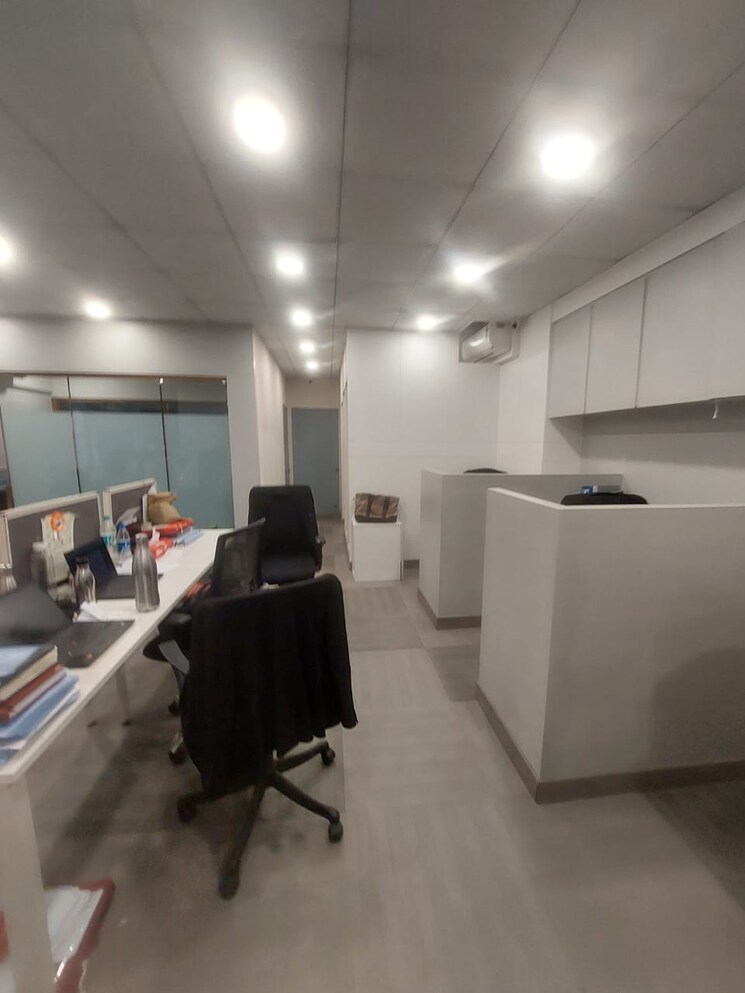 Cover Image, tulsiani-chambers Commercial Office Space 1300 Sq.Ft. In Nariman Point Mumbai 9737880